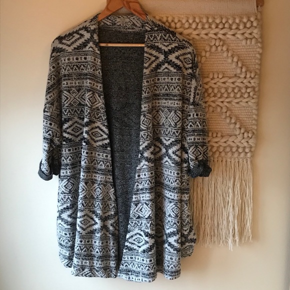 NWOT Urban Outfitters Ecote Medium Geo-Print Open-Front Cardigan - Picture 7 of 12
